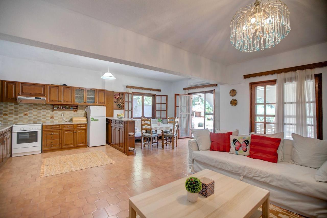 Chalkidiki Beachfront Haven - Perfect Location Nikiti  Exterior foto